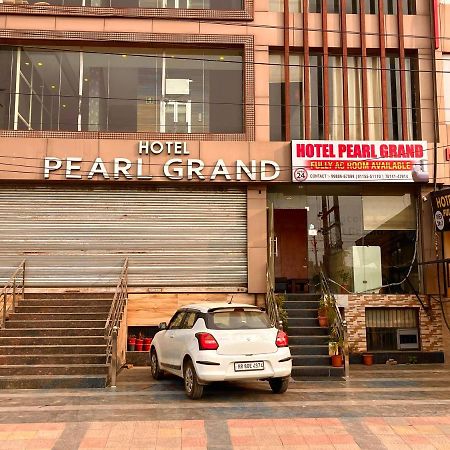 The Pearl Grand, Top Rated & Most Awarded Property In Chandigarh Hotell Zirakpur Exteriör bild