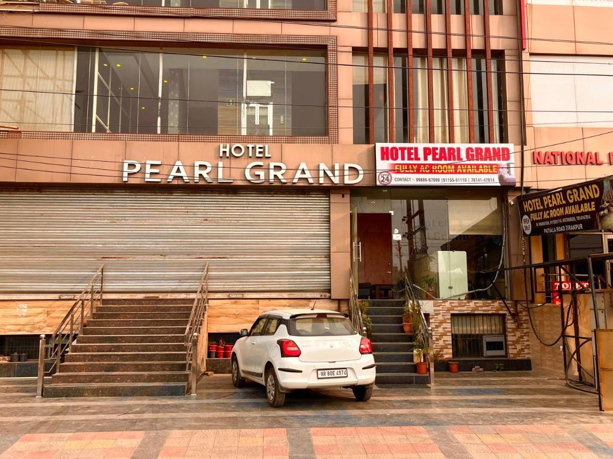 The Pearl Grand, Top Rated & Most Awarded Property In Chandigarh Hotell Zirakpur Exteriör bild